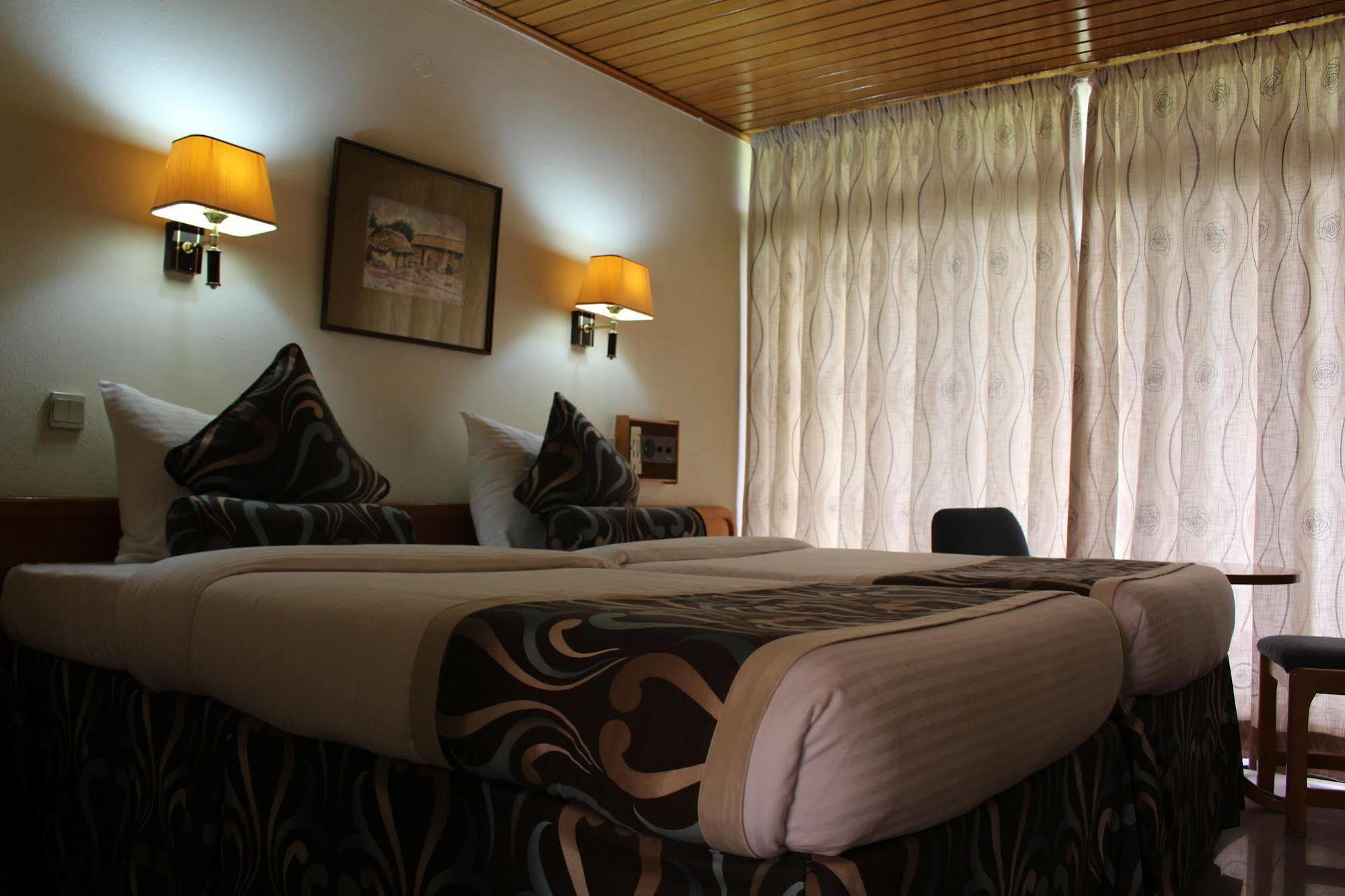Volta Hotel Akosombo Екстер'єр фото