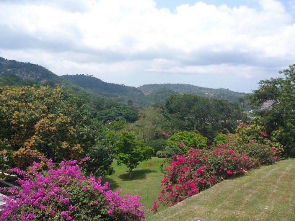 Volta Hotel Akosombo Екстер'єр фото